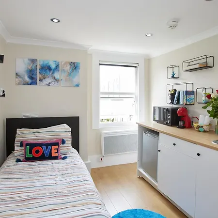 Your Ideal London Getaway - Charming Studio Haven